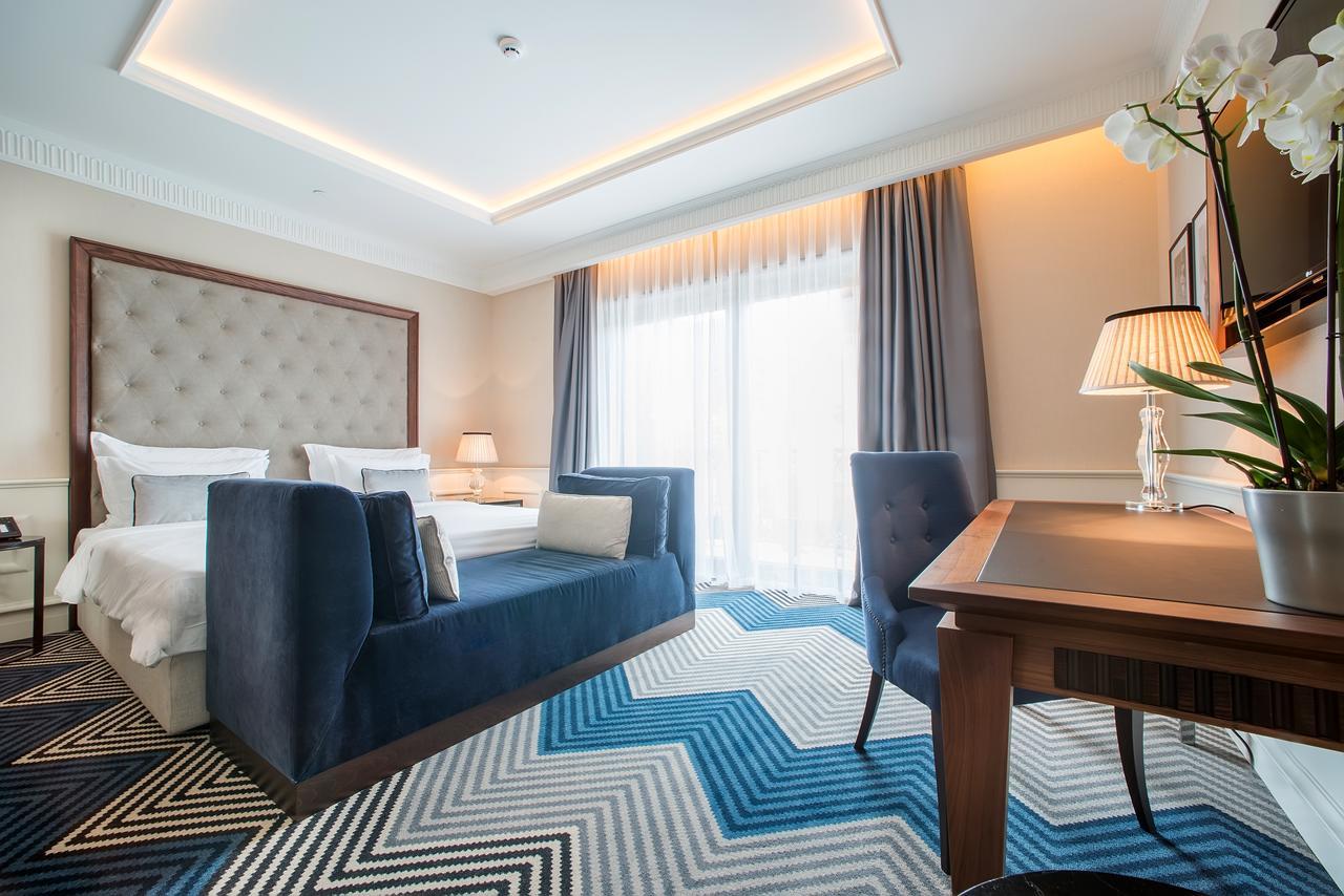 Boutique Hotel La Roche Tivat Ngoại thất bức ảnh