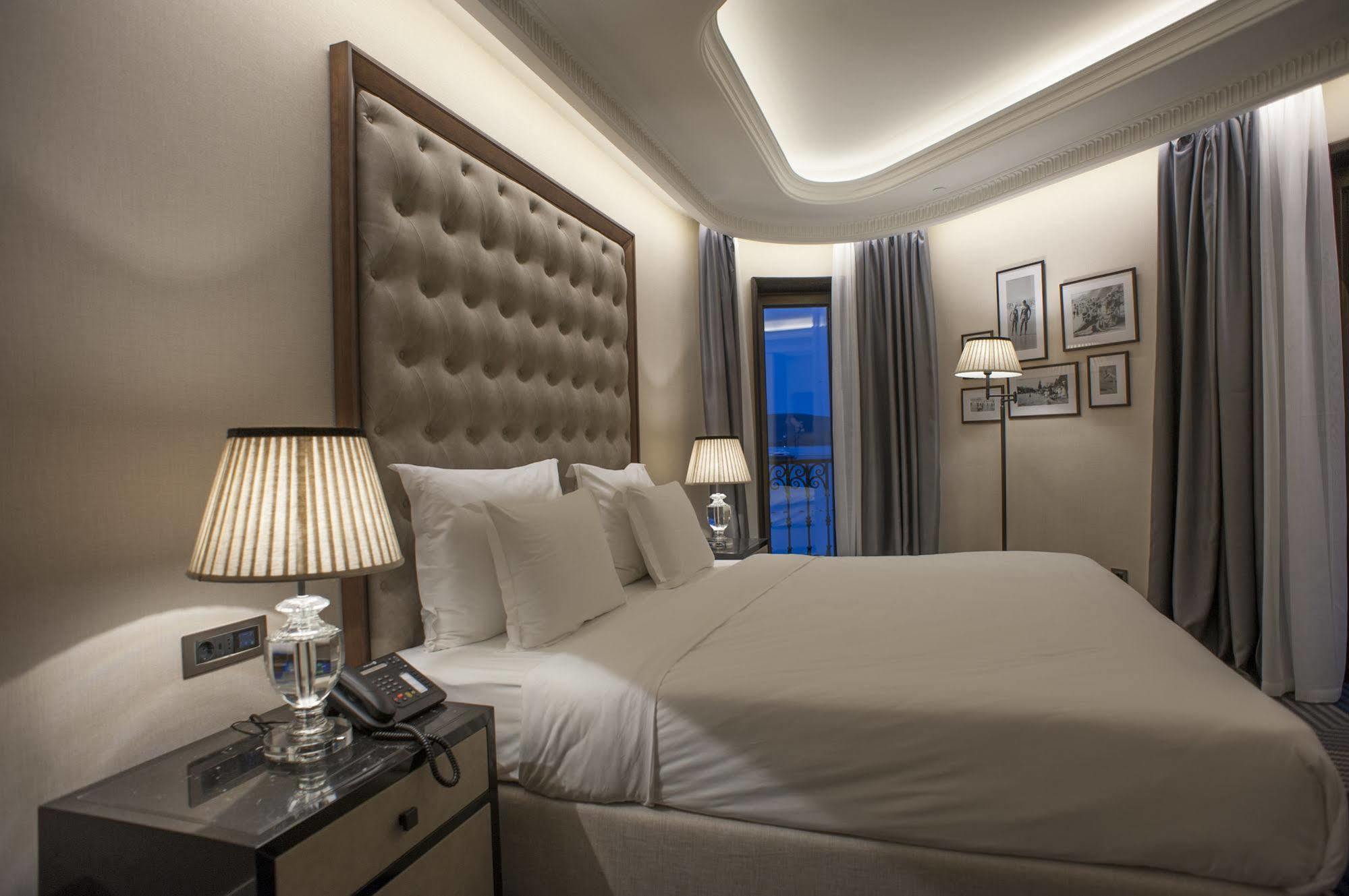 Boutique Hotel La Roche Tivat Ngoại thất bức ảnh
