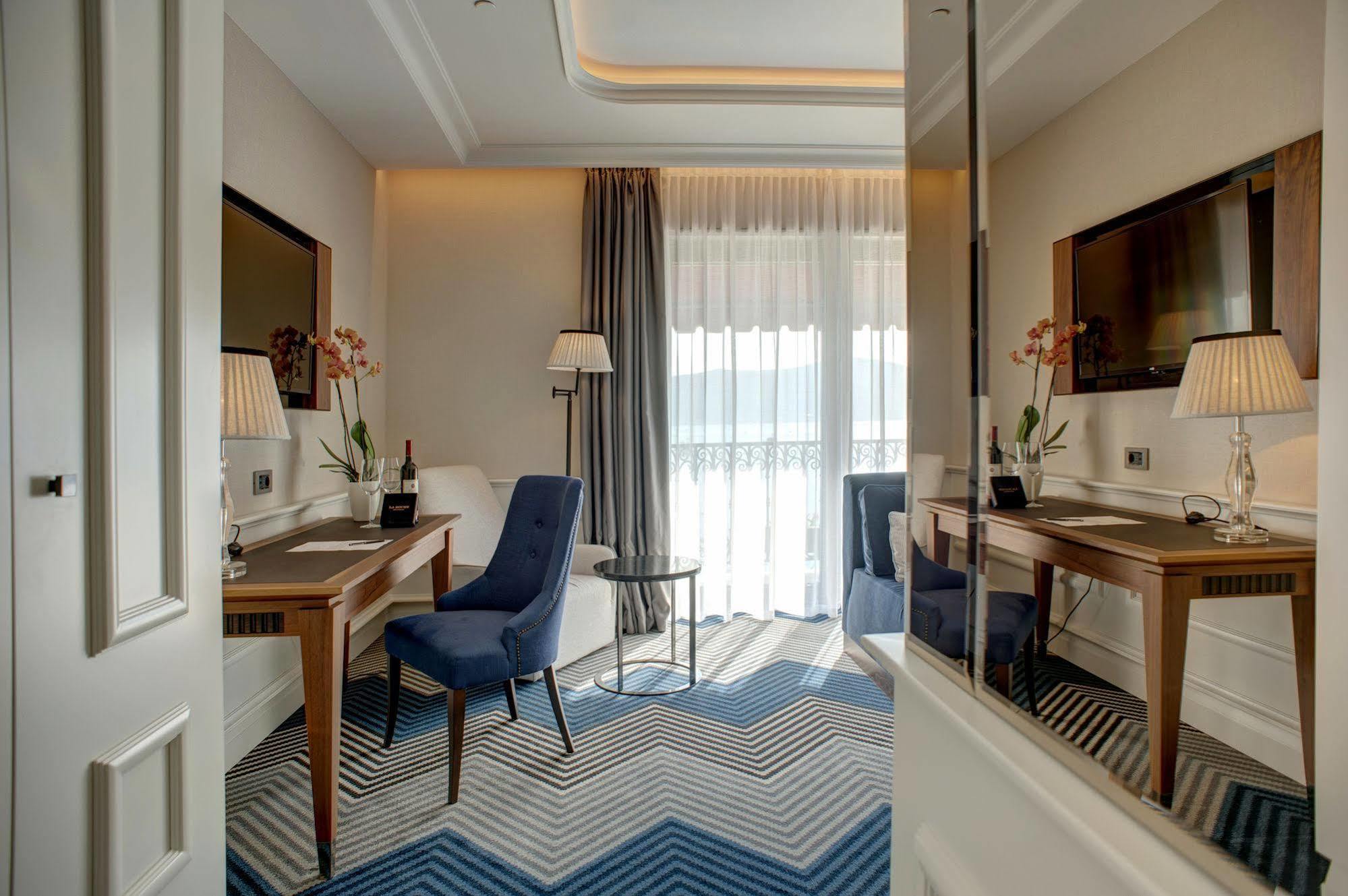 Boutique Hotel La Roche Tivat Ngoại thất bức ảnh