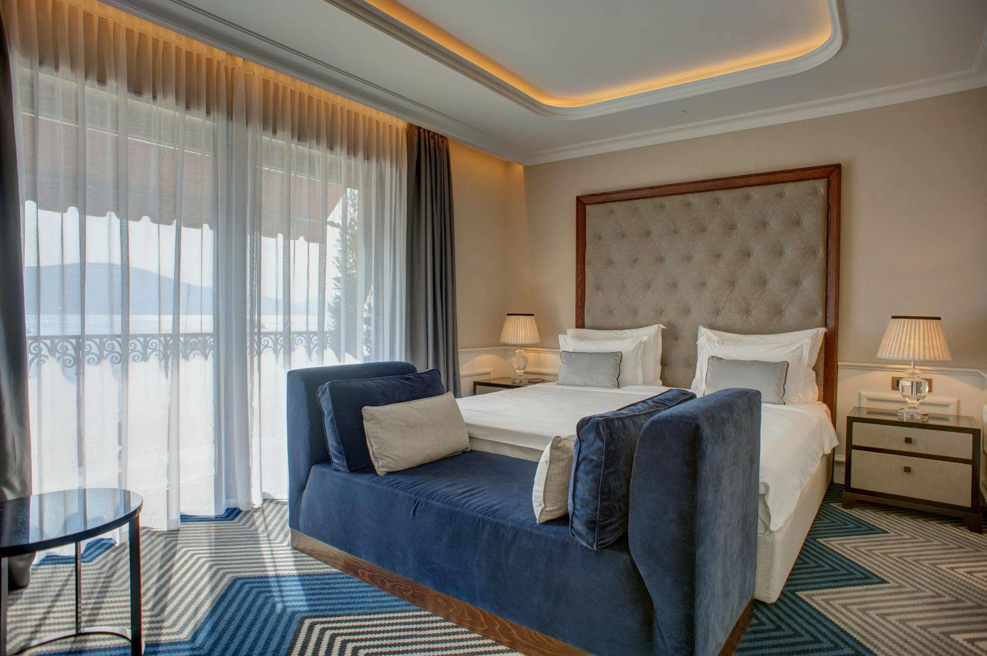Boutique Hotel La Roche Tivat Ngoại thất bức ảnh