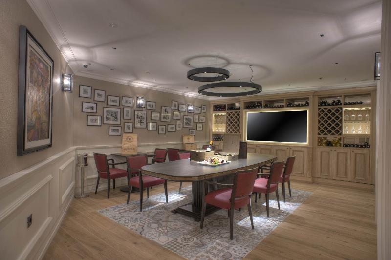 Boutique Hotel La Roche Tivat Ngoại thất bức ảnh