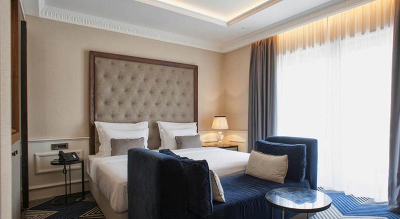 Boutique Hotel La Roche Tivat Ngoại thất bức ảnh